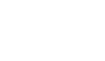 Primer plano de un fragmento de forja en metal envejecido.